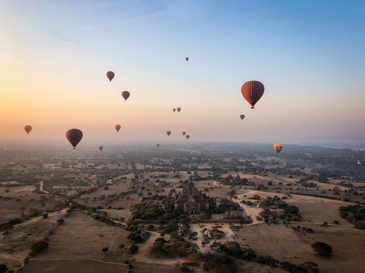 Hot Air Ballooning in Bagan | Mid-flight balloons