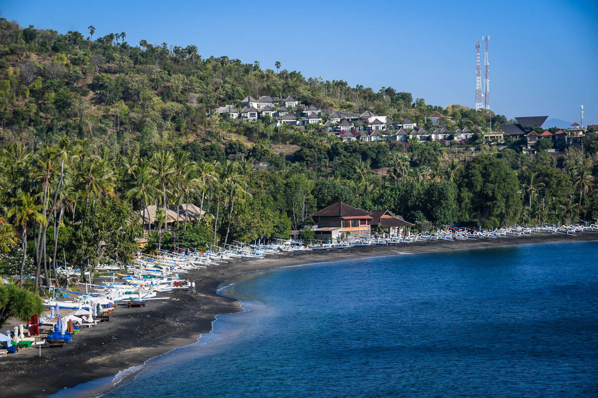 Plage de Sable Noir Amed Bali