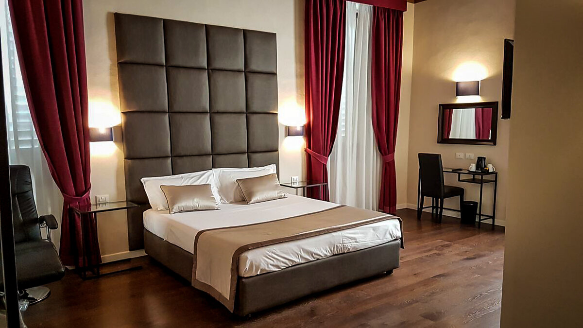 Romantic Places to Stay in Florence | 1Suite Firenze