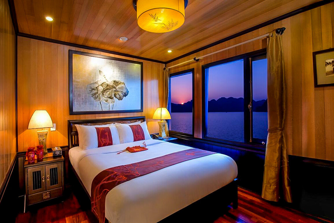 Romantic Places to Stay in Halong Bay | Indochina Junk Cruise