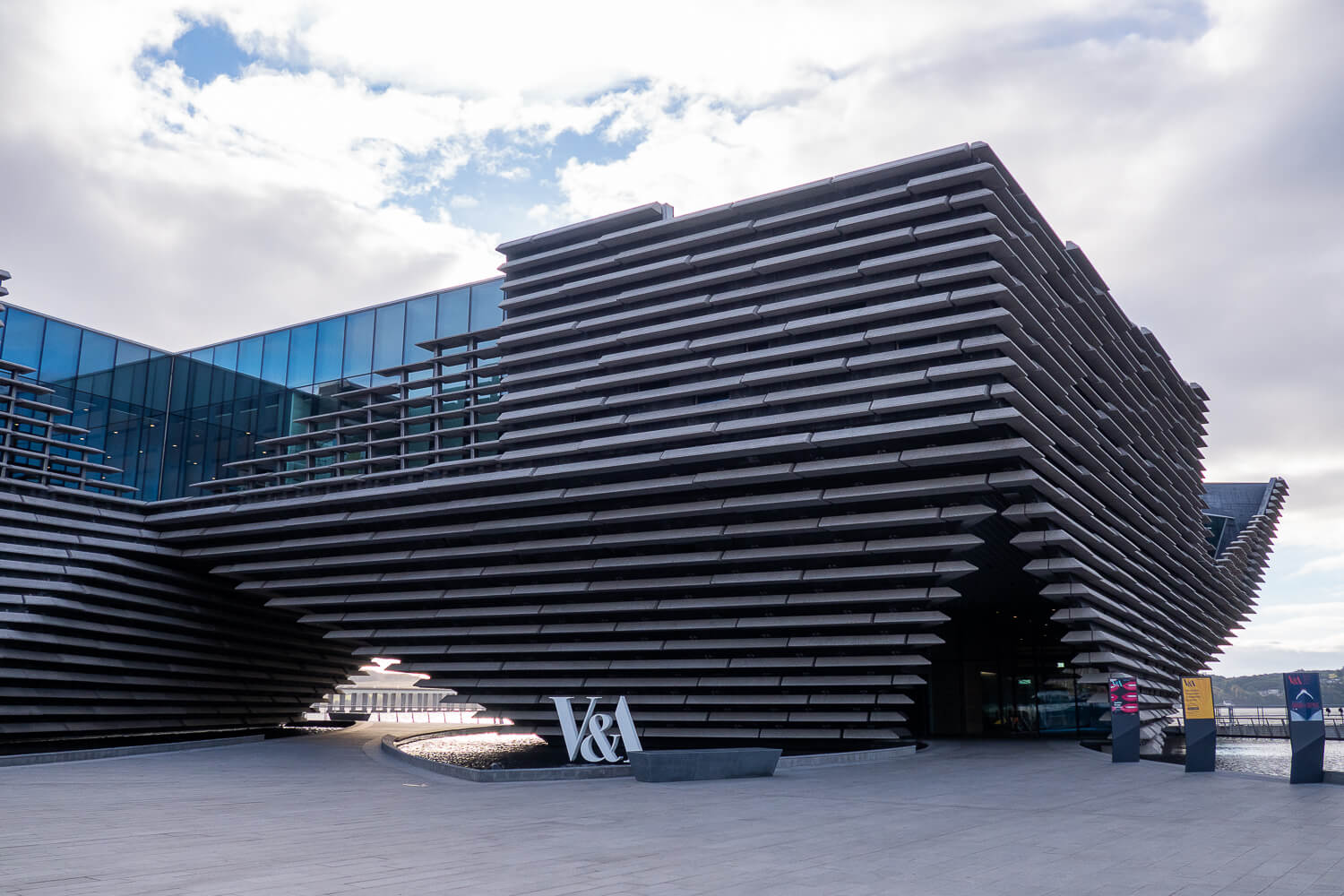 Discover Beautiful Architecture in Dundee