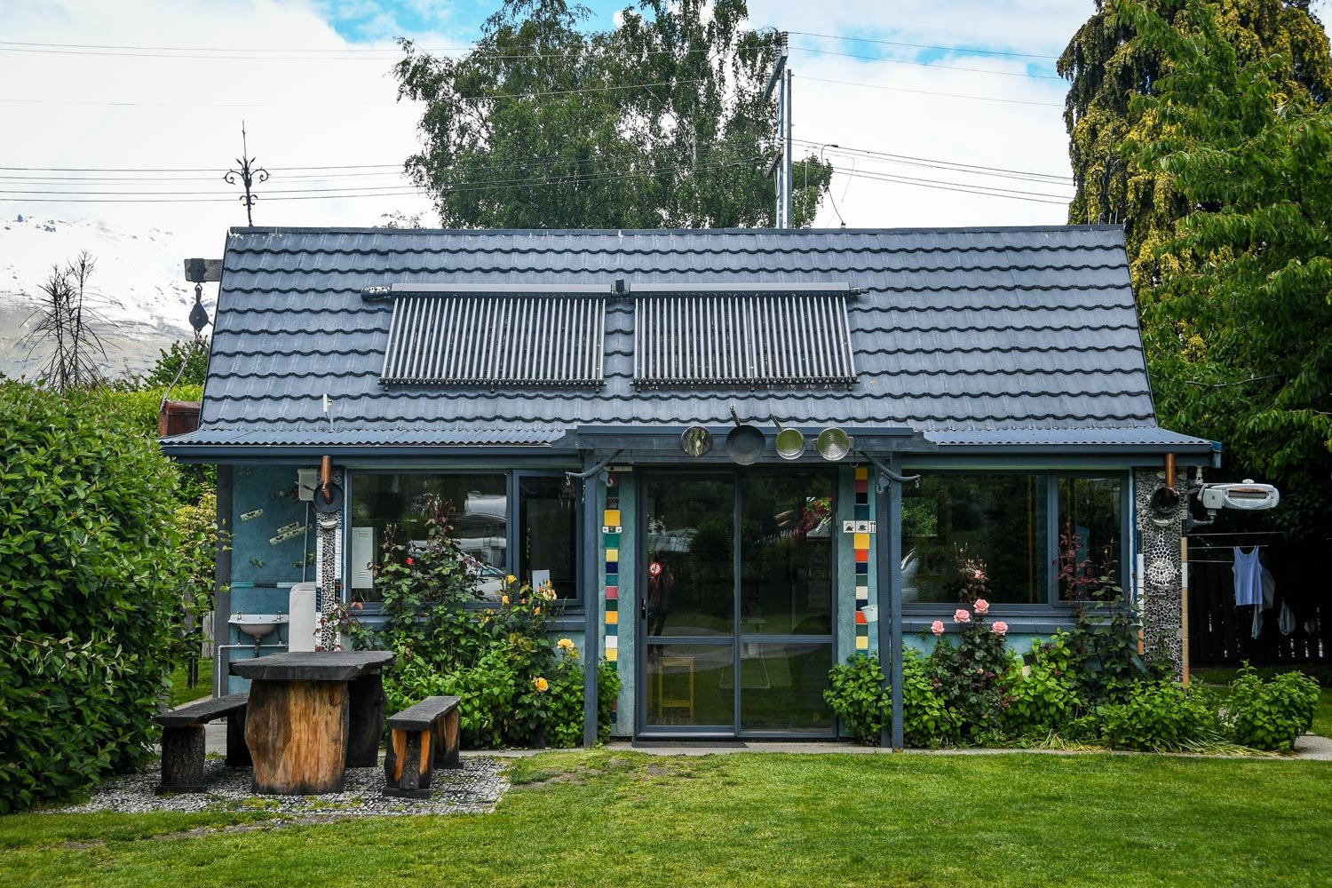 New Zealand Budget Travel Accommodation House