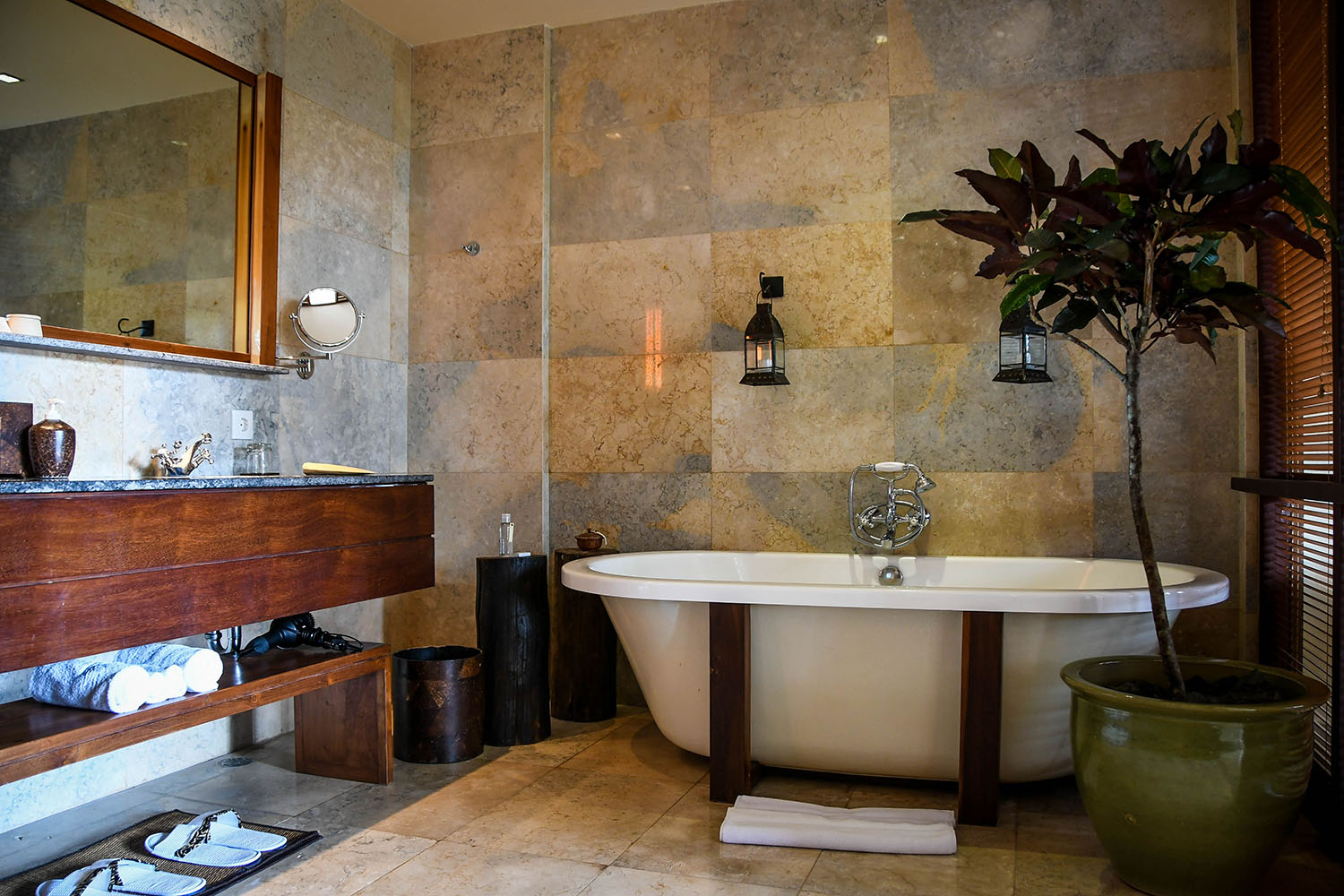 Komaneka at Bisma Ubud Resort Review Suite Bathroom