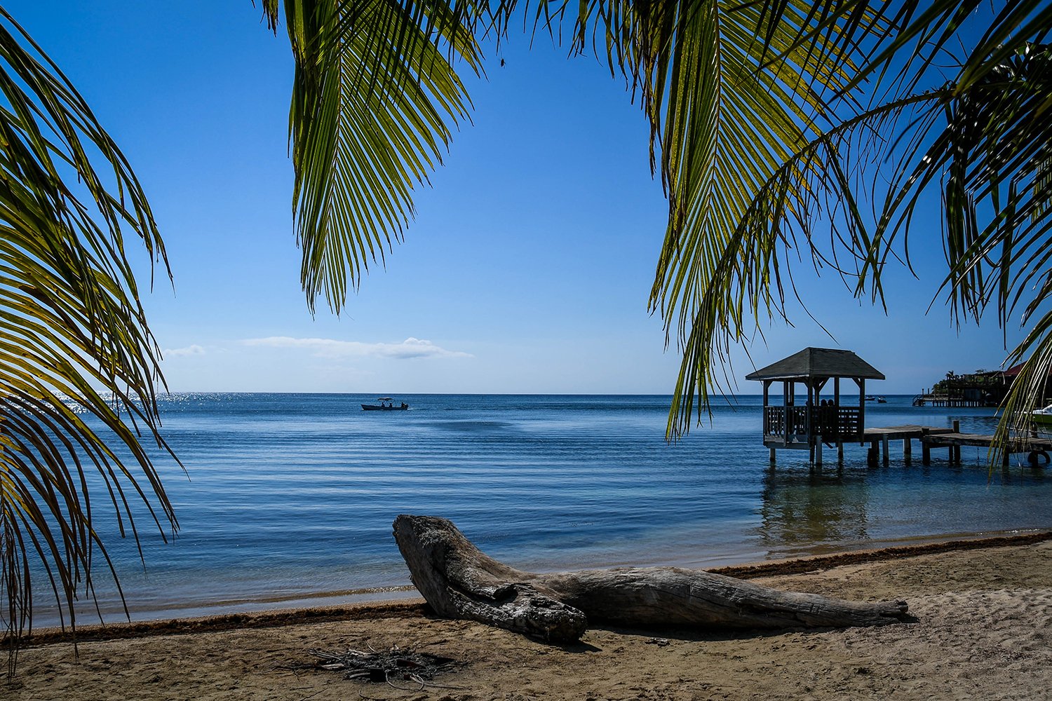 Roatan vs. Utila Honduras Bay Island Beach