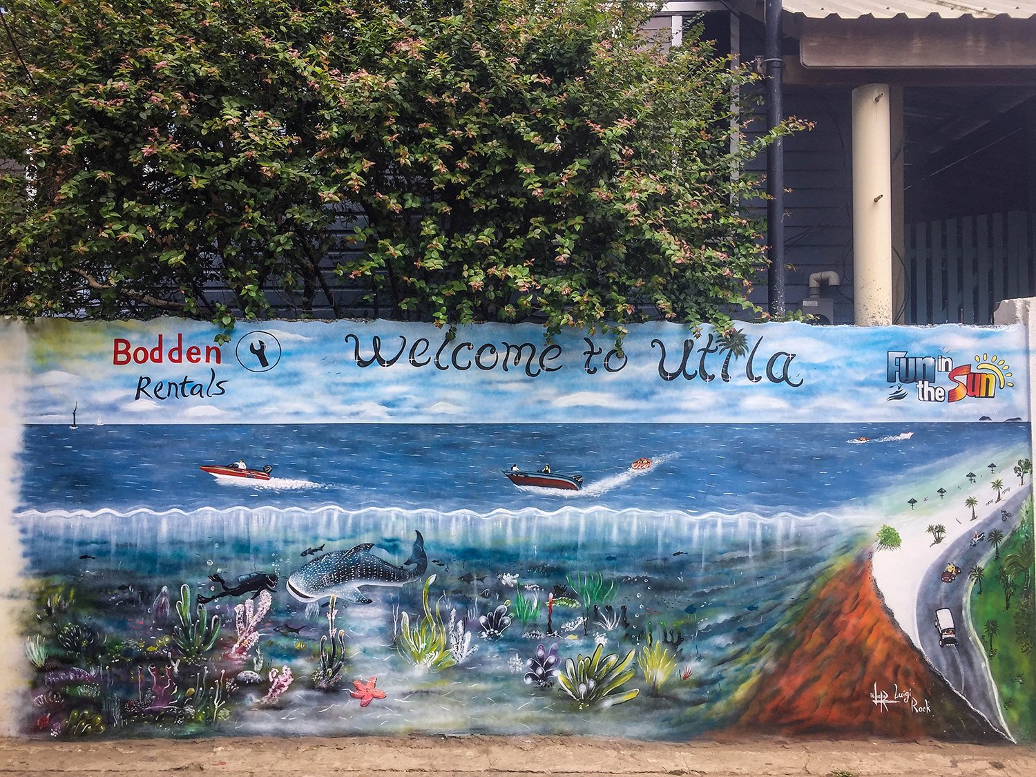 Roatan vs. Utila Honduras Bay Island Welcome to Utila Mural