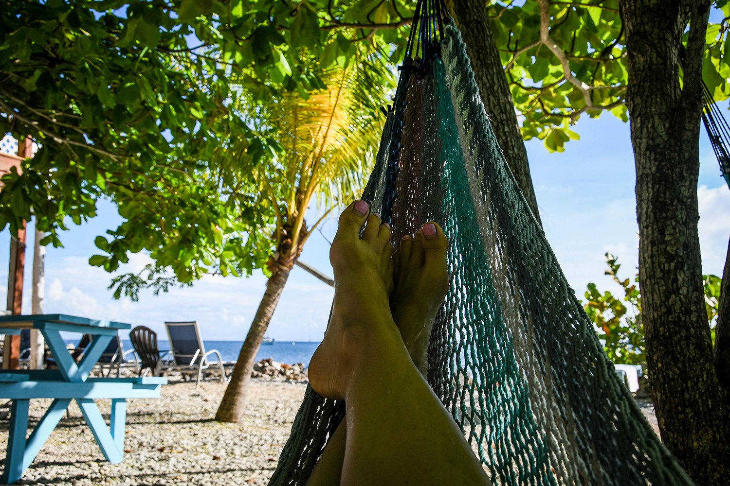 Roatan vs. Utila Honduras Bay Island Hammock Relax