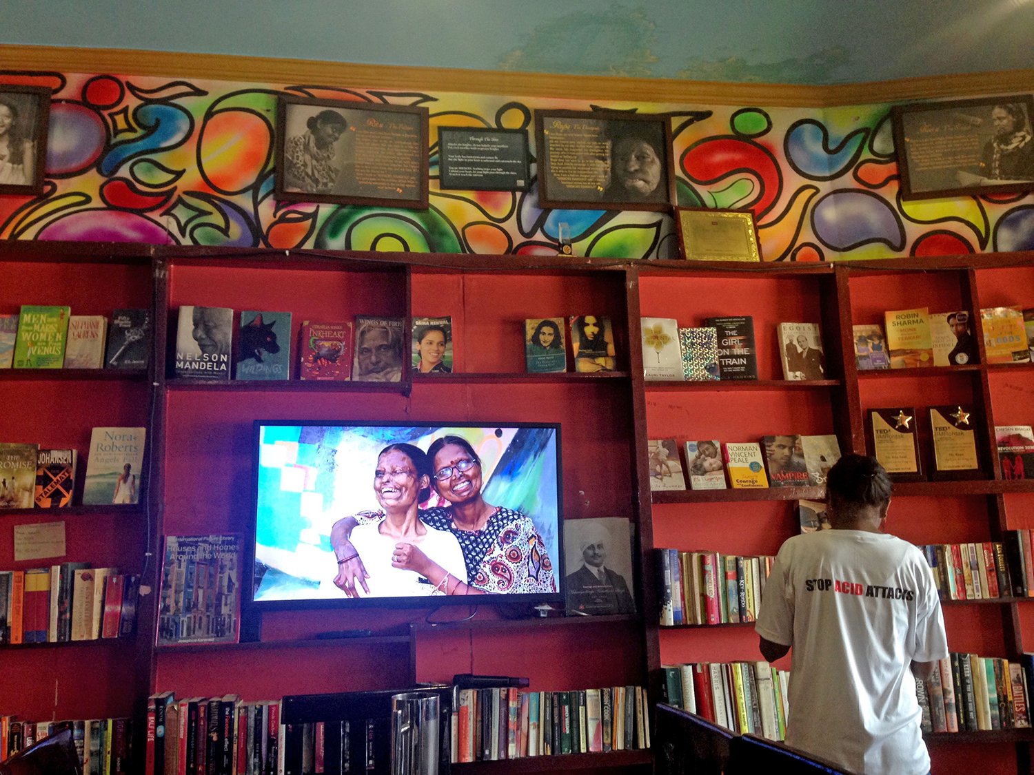 Agra India Travel Guide Sheroes Cafe