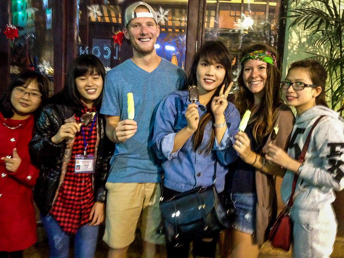 Things to Do in Hanoi | Hanoi popsicles around Turtle Lake