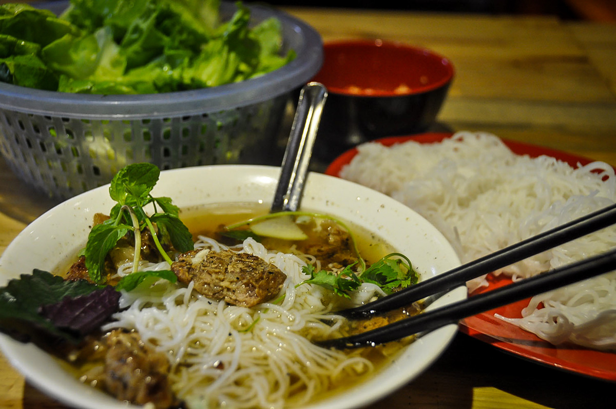 What to eat in Hanoi | Bun Cha Hanoi Vietnam
