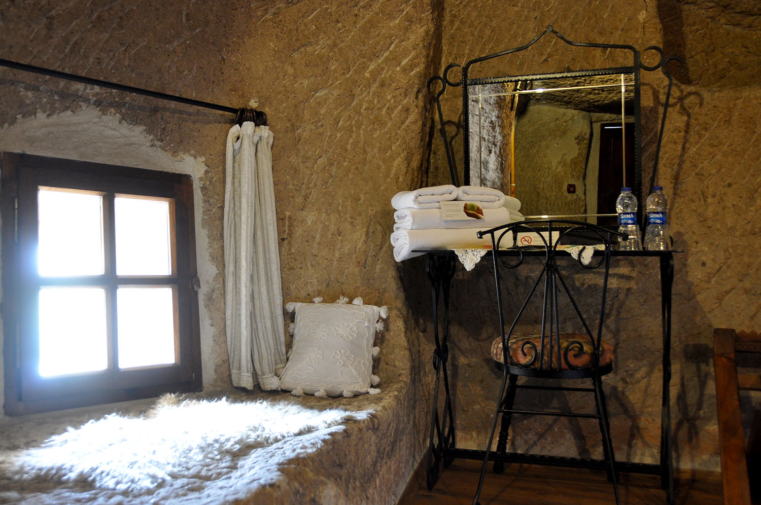 Kelebek Special Cave Hotel Cave Bedroom Table