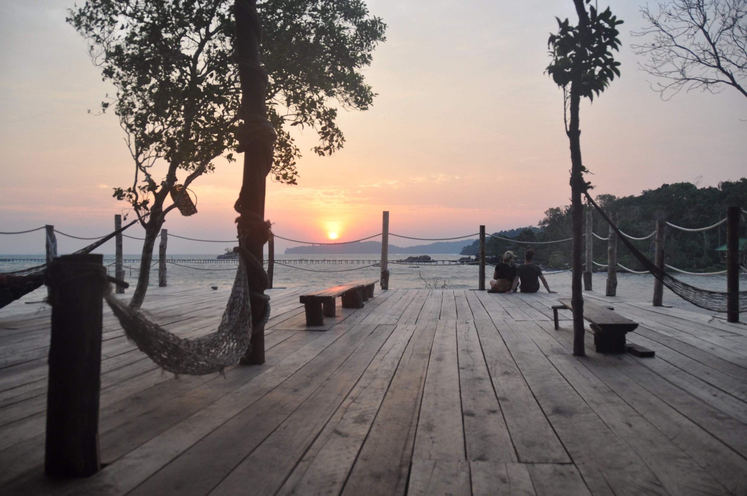 Mad Monkey Koh Rong Samloem Sunrise Deck