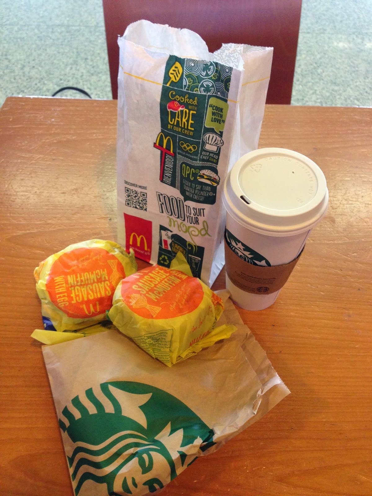 Our breakfast in the Chicago airport. Welcome to America!