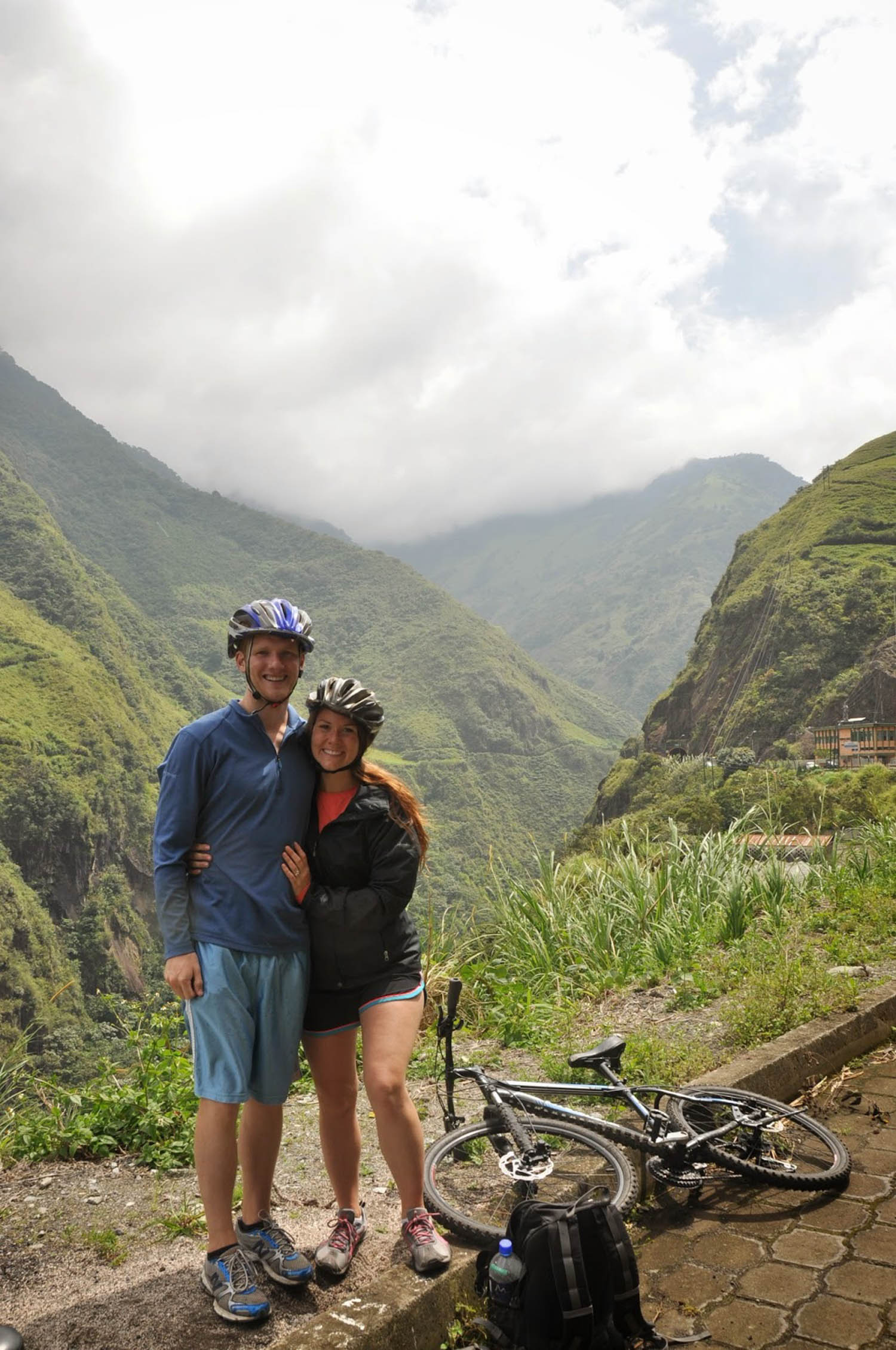 Biking Routa de las Cascadas Banos Ecuador