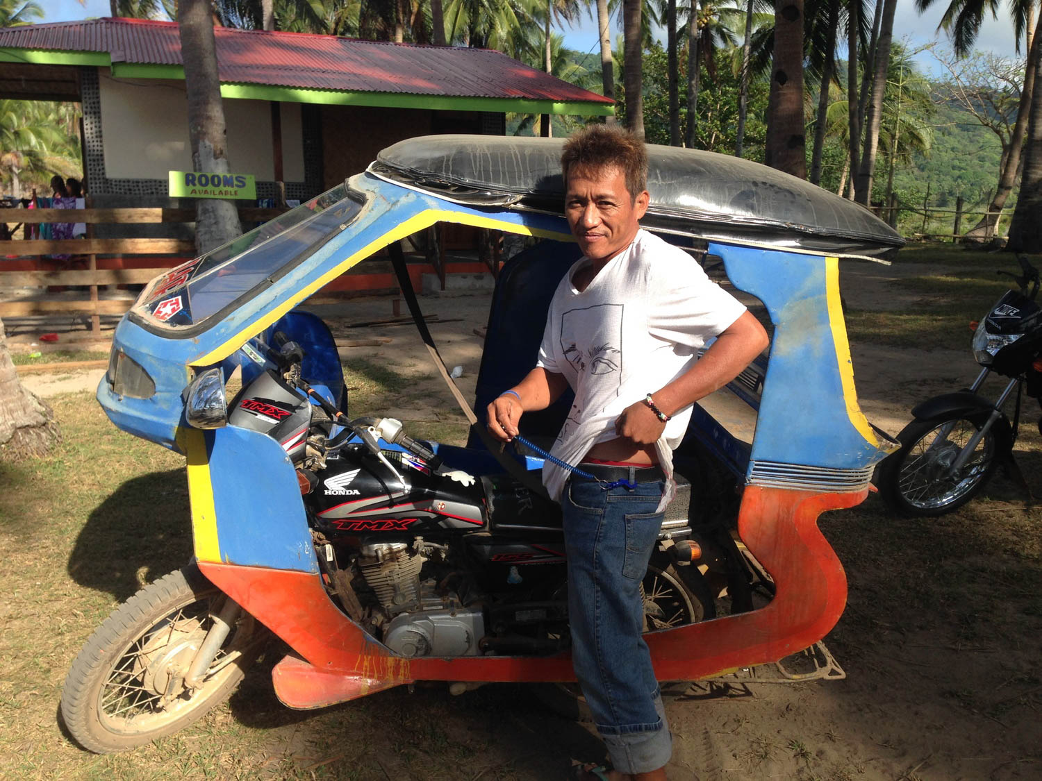 Edgar, our driver to Nacpan Beach