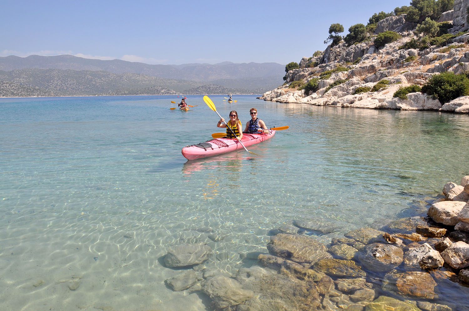 Exploring sunken ruins is best done in a kayak!