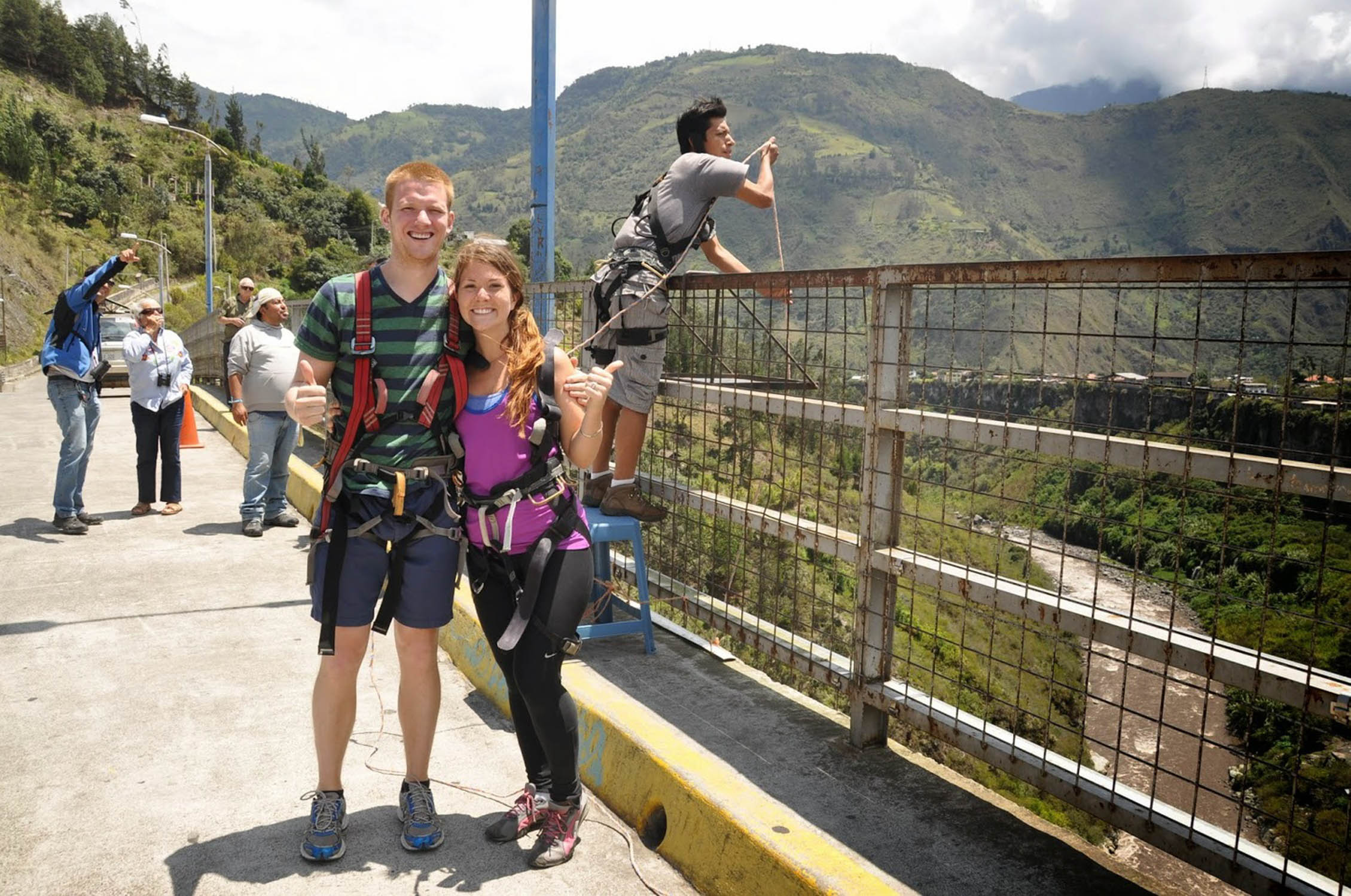 Puenting Swing Jump Banos Ecuador