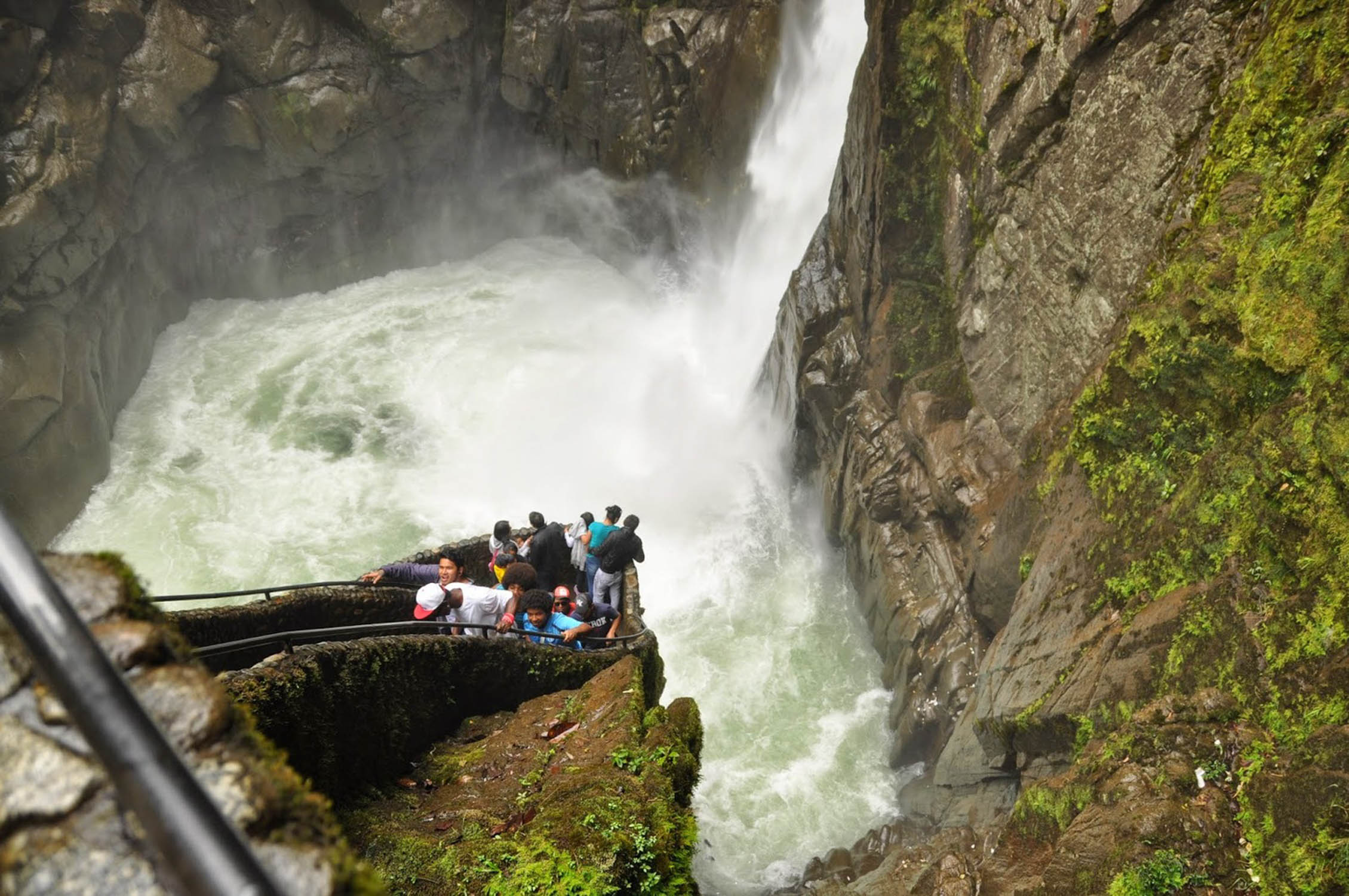 Routa de las Cascadas Banos Ecuador