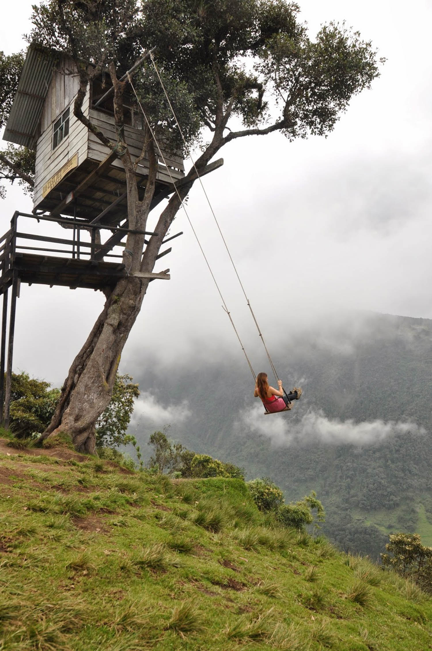 Casa Del Arbol Banos Ecuador