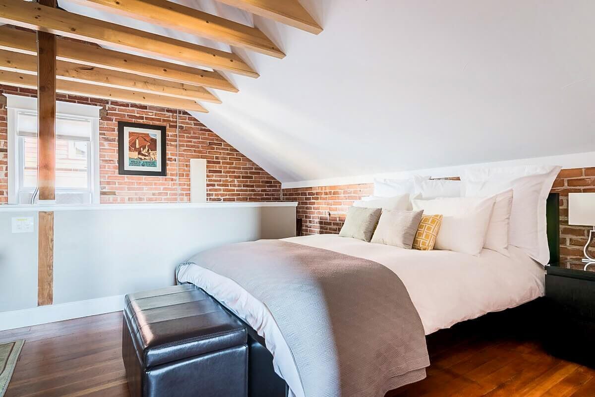 Airbnbs in Denver | Historic Carriage House in Golden