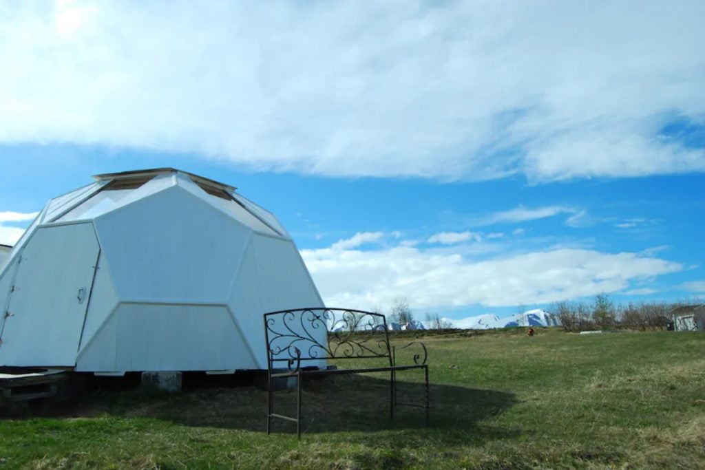 Iceland Airbnbs | Sky sighting Igúhús