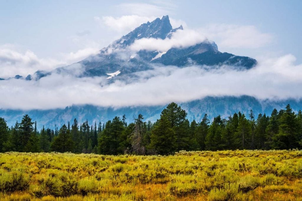 Yellowstone-Mountain_STOCK-U