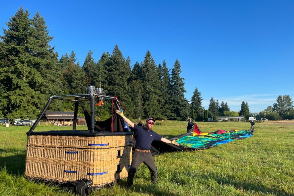 Seattle hot air balloon | landing