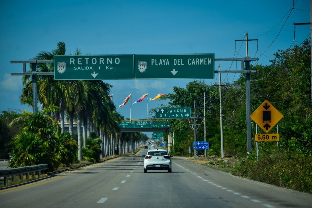 Cancun to Playa del Carmen road signs