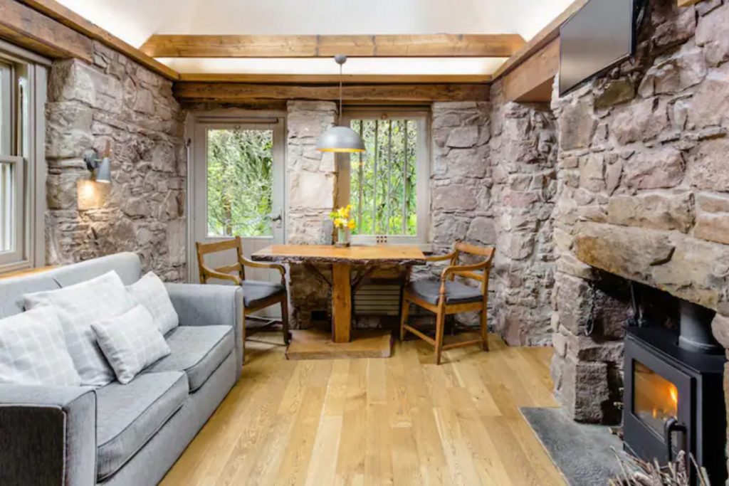 16th Century Dovecot Cottage Edinburgh Airbnb 3