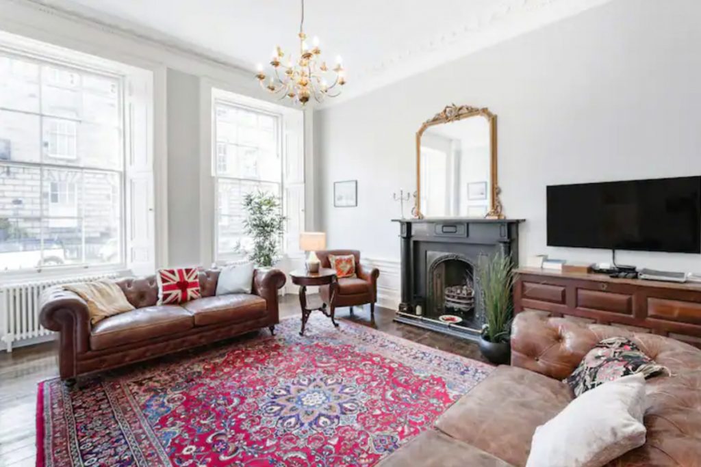 Converted Flat in Historic Building Edinburgh Airbnb