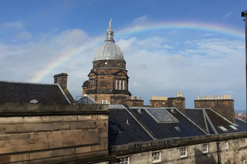 Old Town roof top apartment Edinburgh Airbnb 3