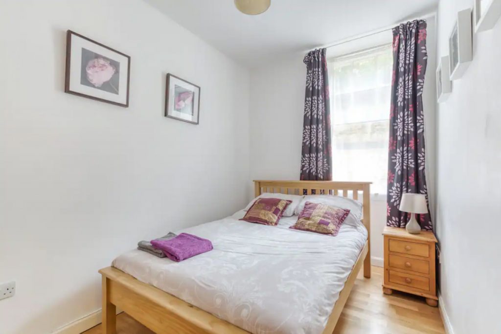 Quiet Royal Mile Flat Edinburgh Airbnb