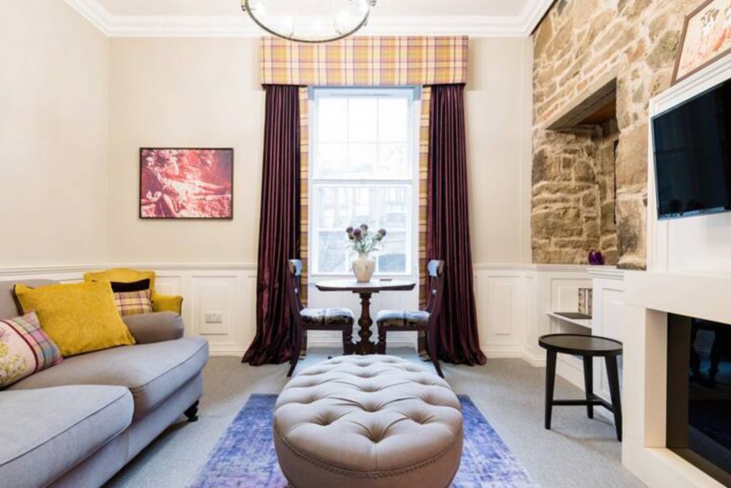 Revamped Flat in Historical Building Edinburgh Airbnb