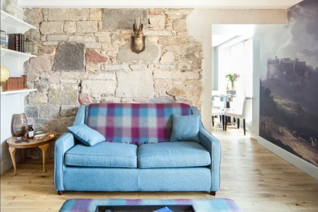 Stunning Romantic Stay Edinburgh Airbnb