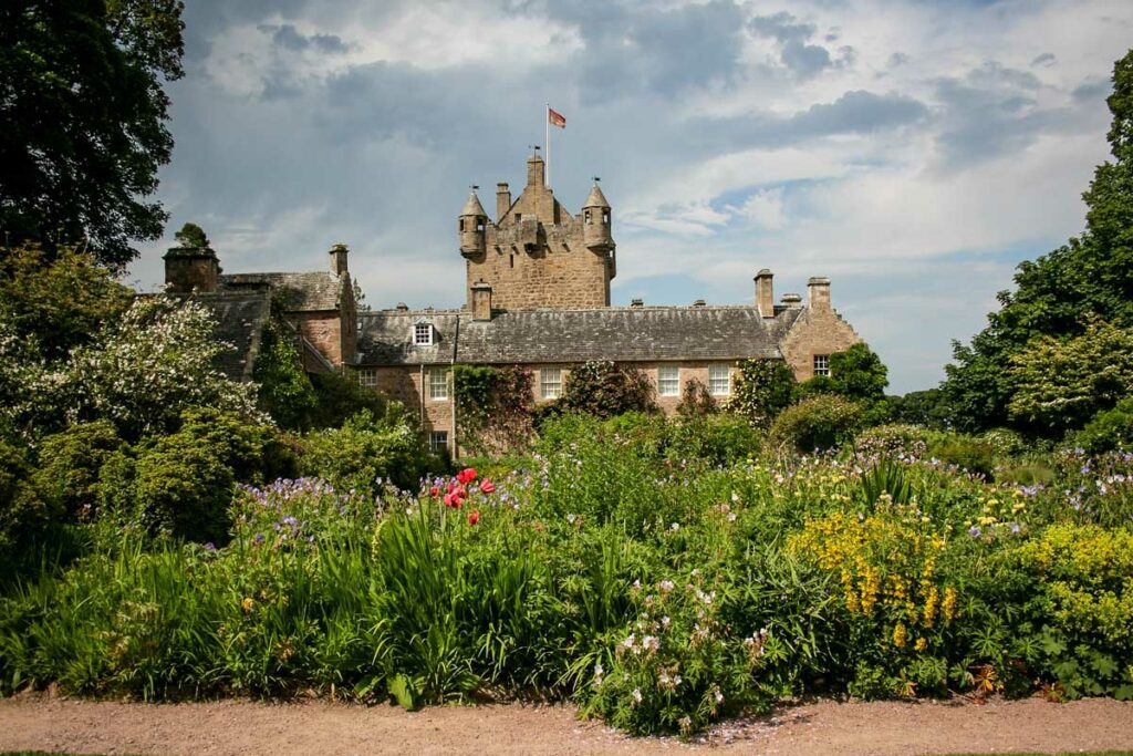 Cawdor Castle Scotland_STOCK-U
