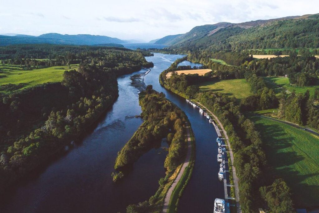 Dochgarroch- Loch Ness cruise and Caledonian Canal (GYG)