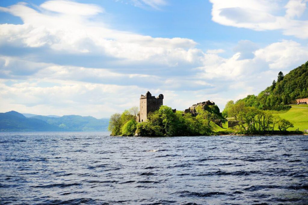 From Inverness- Loch Ness cruise and Day Trip (GYG)