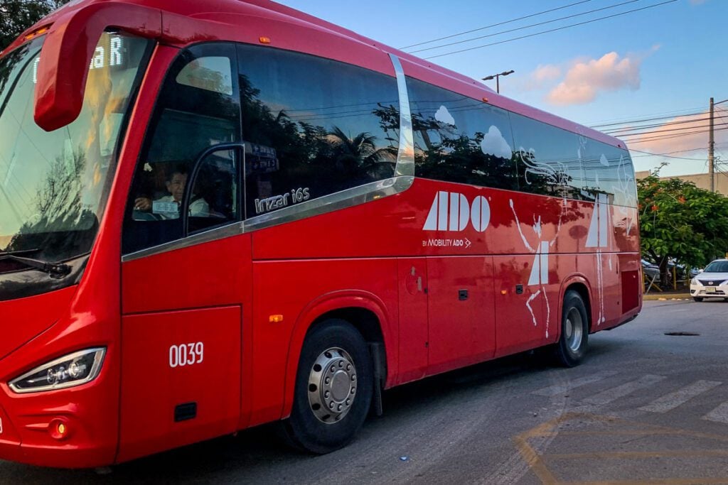 bus from Cancun to Playa del Carmen