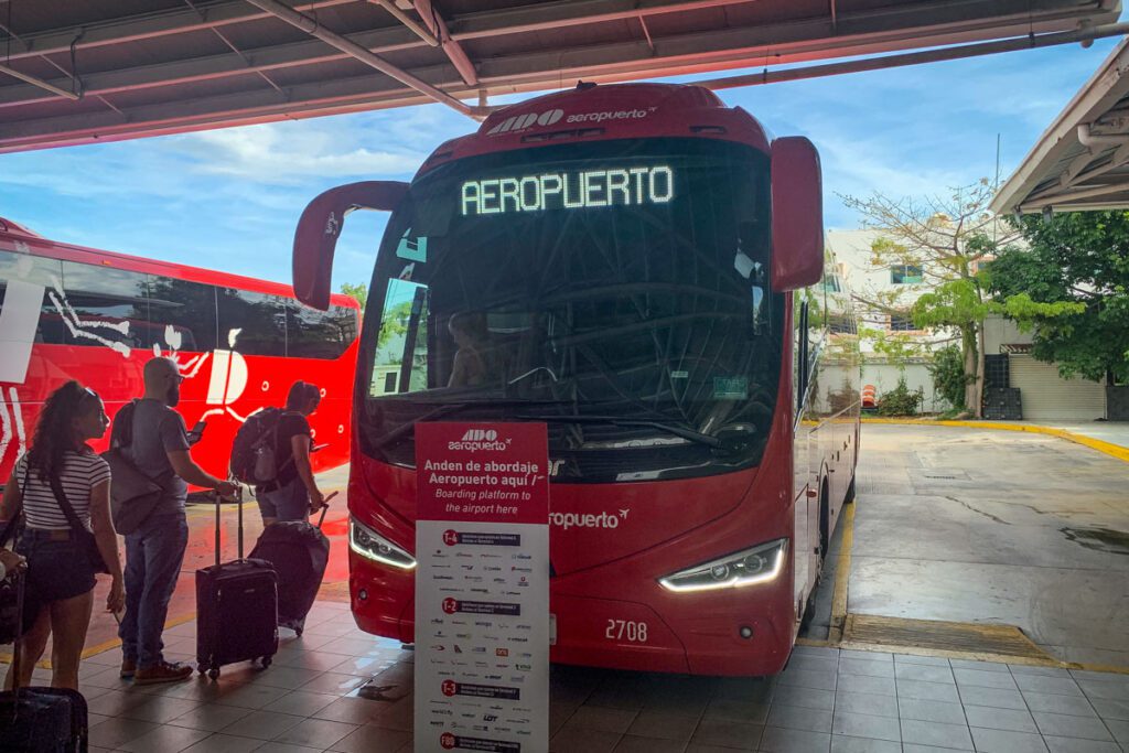 bus from Cancun to Playa del Carmen