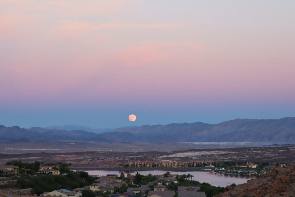 Lake Las Vegas_STOCK-U