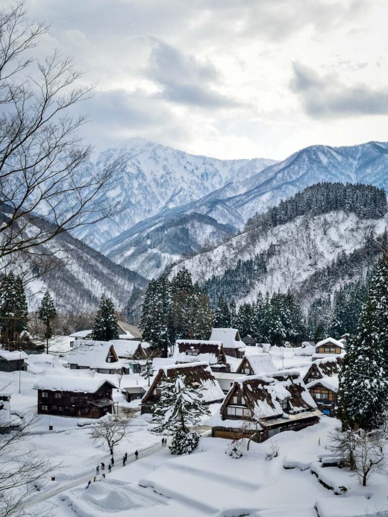 Gokayama Japan winter |