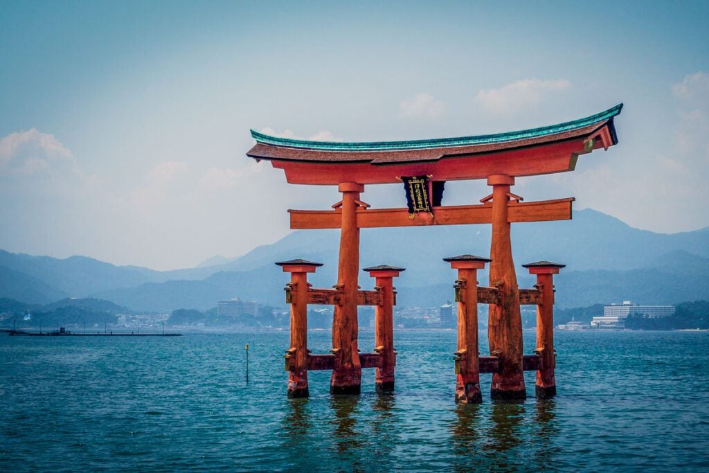 Itsukushima Jinja Japan-STOCK-U