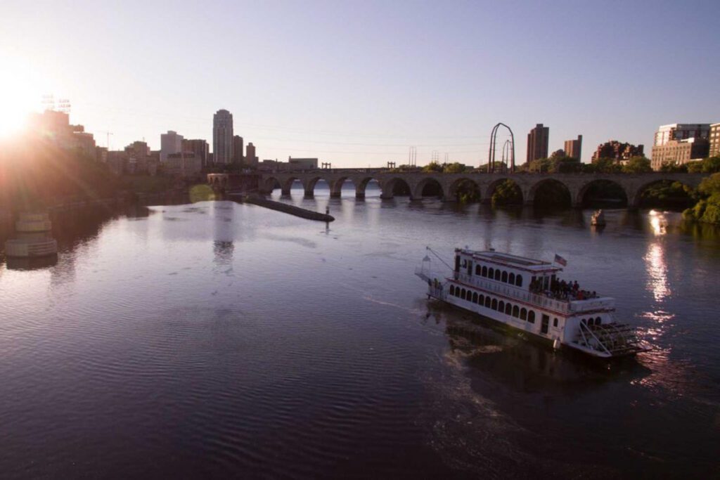 Mississippi cruise (Twin Cities Cruises)