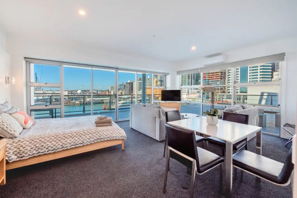 Airbnbs in Auckland | Stunning Harbour & City View Studio