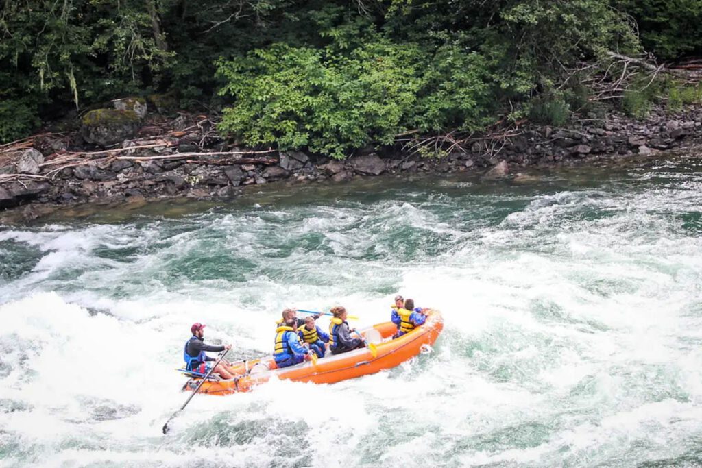Whitewater rafting on the Skagit River (Alpine Adventures)