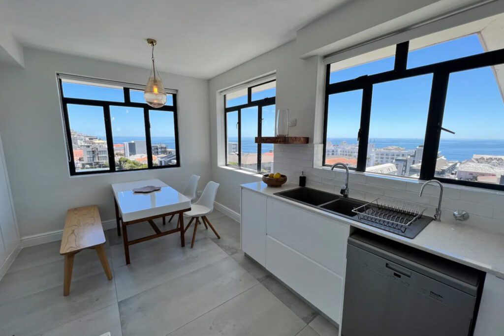 Airbnbs in Cape Town | Sea-Facing Top Floor Apartment