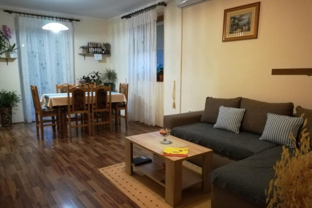 Apartment Rosa (Booking)