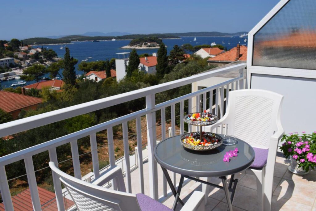 Hostel Villa Zorana Hvar (Booking)