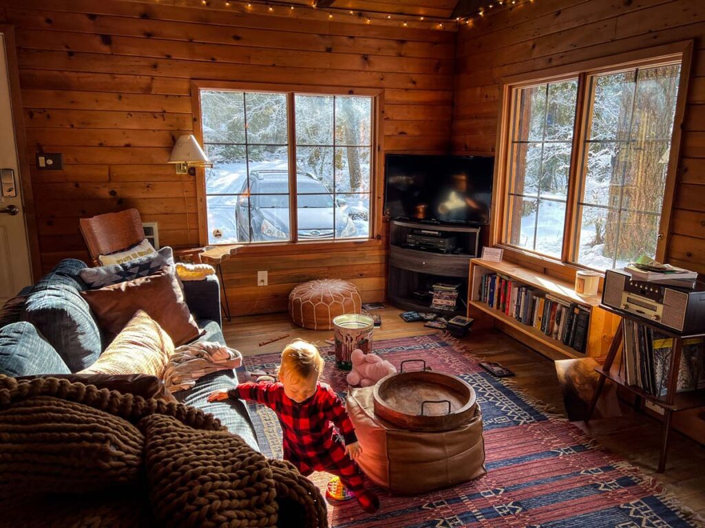 Family friendly cabin Airbnb Mount Hood Oregon