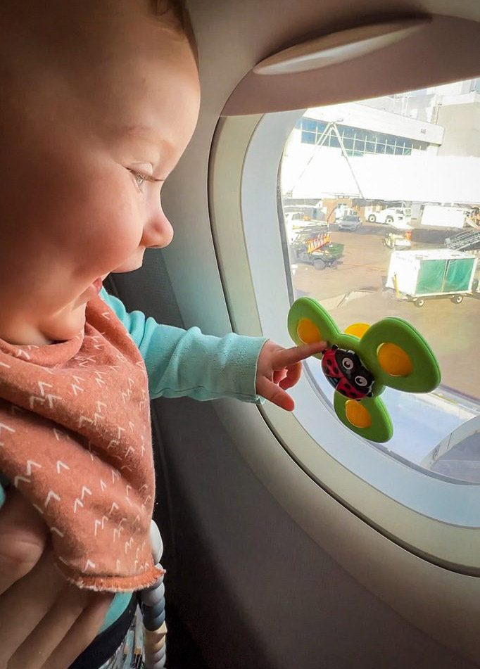 Baby airplane suction spinner toy