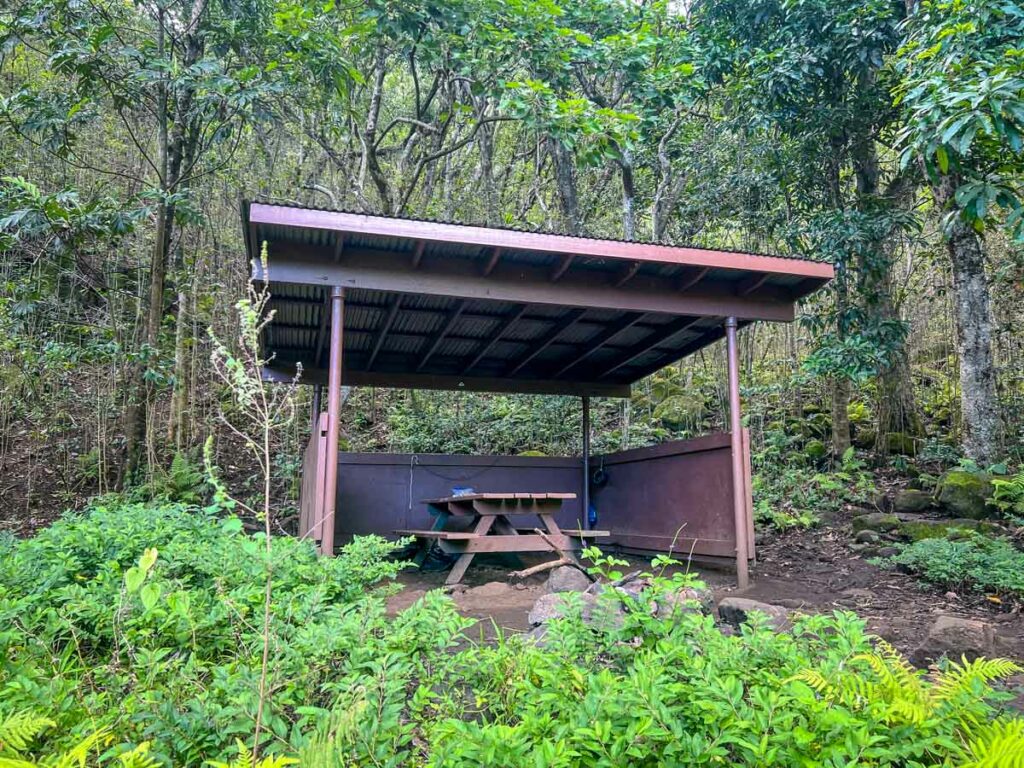 Hanakoa campground picnic shelter Kalalau Trail